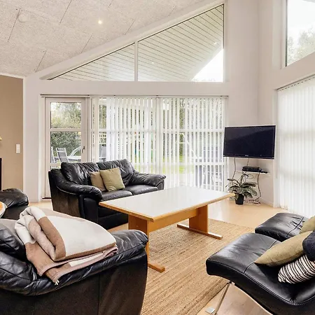 10 Person In Vaeggerlose-by Traum Casa vacanze Bøtø By